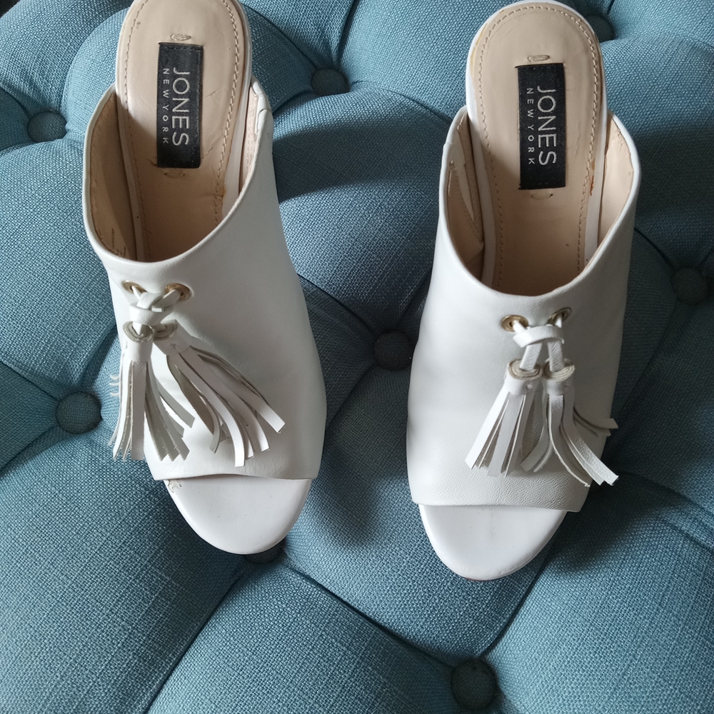 Jones New York Women's White Tassel Open-Toe Leather Mules